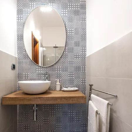 Apartment Into Vico Naples